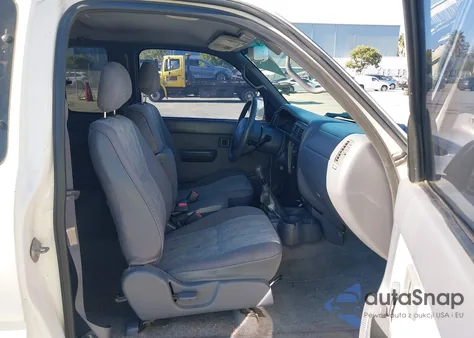 1999 Toyota Tacoma из США, поврежденный, VIN 4TAWM72N4XZ498785